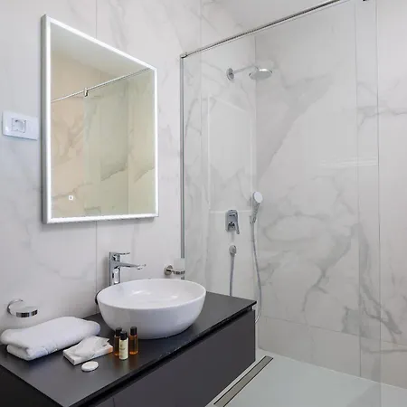 Adria View With Heated Pool I Vila Trogir