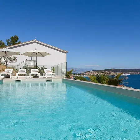 Villa Adria View With Heated Pool I *