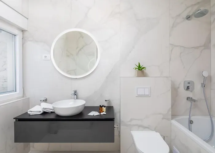 빌라 Adria View With Heated Pool I