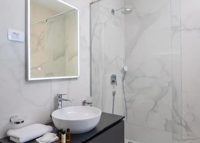 Adria View With Heated Pool I 빌라 트로기르