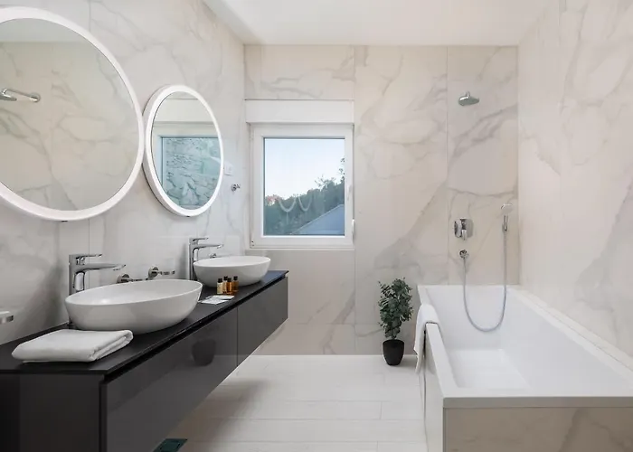 빌라 Adria View With Heated Pool I *