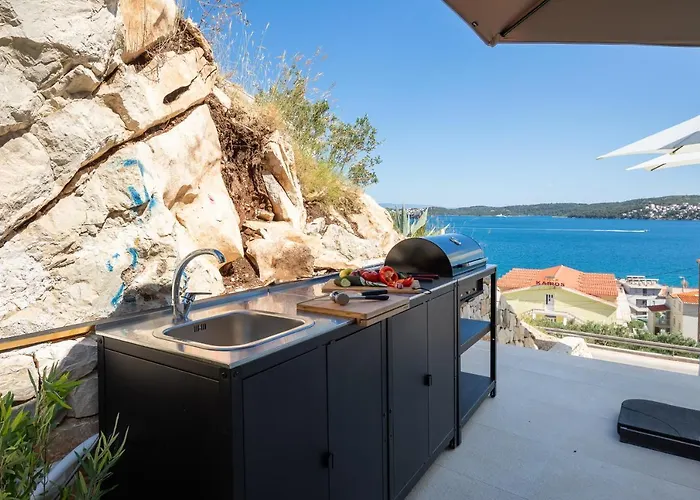 别墅 Adria View With Heated Pool I *