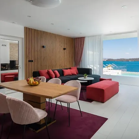 Βίλα Adria View With Heated Pool I *