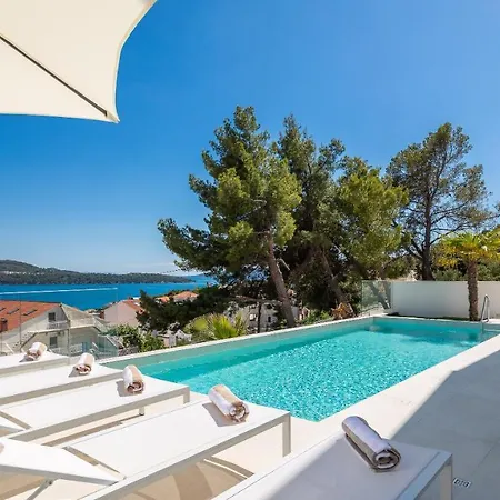 Adria View With Heated Pool I Trogir