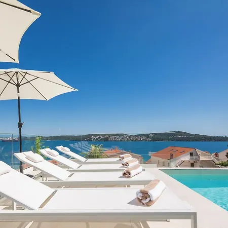 Adria View With Heated Pool I Βίλα