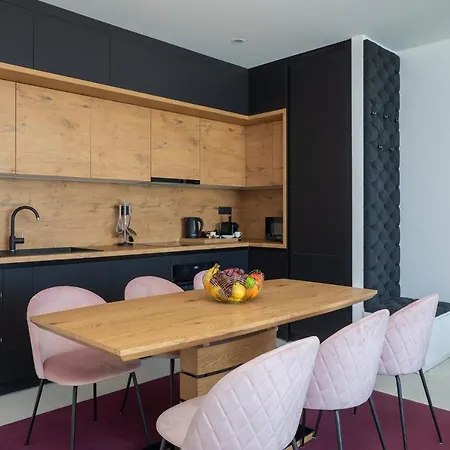 Adria View With Heated Pool I Τρογκίρ