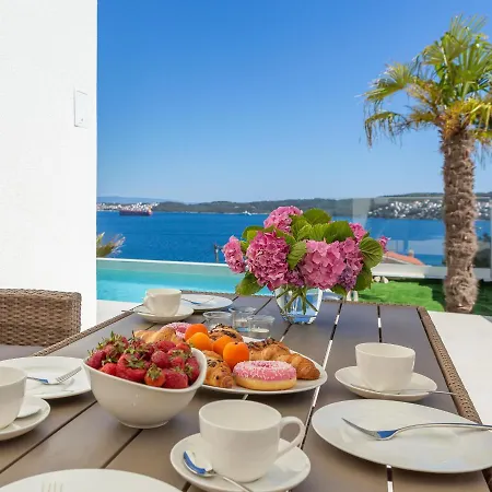 Adria View With Heated Pool I فيلة *