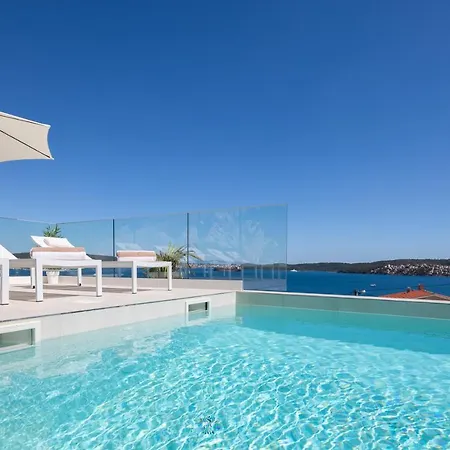 Adria View With Heated Pool I Villa Traù
