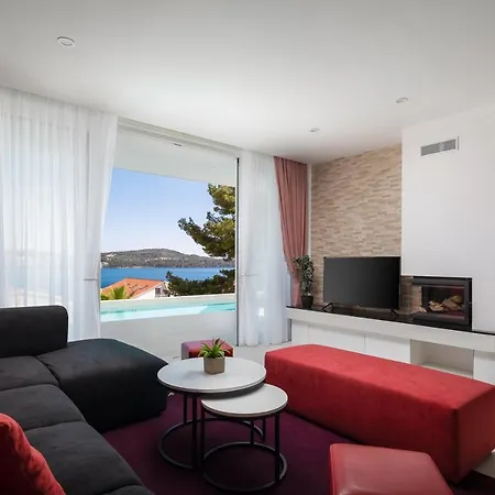 Adria View With Heated Pool I Villa Traù