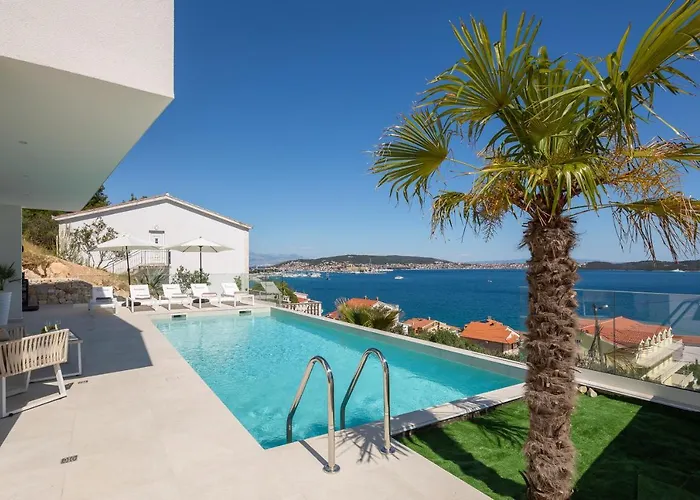 Vila Adria View With Heated Pool I
